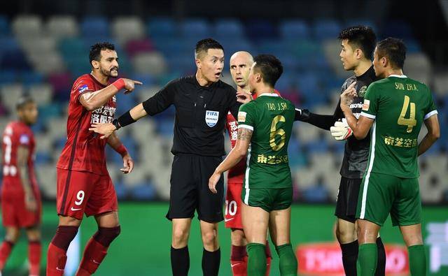 球友会体育电竞:双前锋携手破门，助球队取得三分