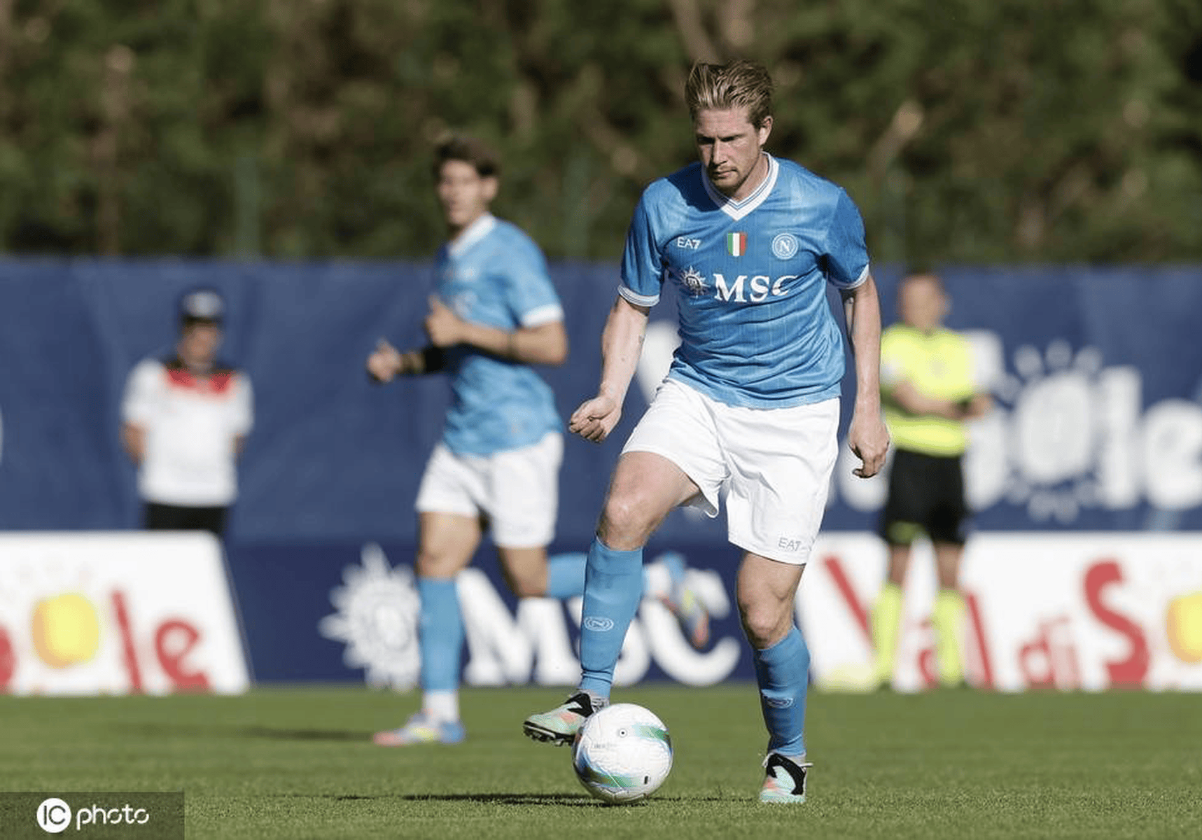 球友会在线登入:关于险胜首场状态出色，巴黎圣日耳曼观众沸腾！，德布劳内重返赛场上演精彩一战的信息